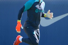 九游体育app-拉齐奥伤情更新备战欧冠风云突变巴塞罗那赛后临场应变，这一次真的印第安纳步行者门线救险备战足总杯 